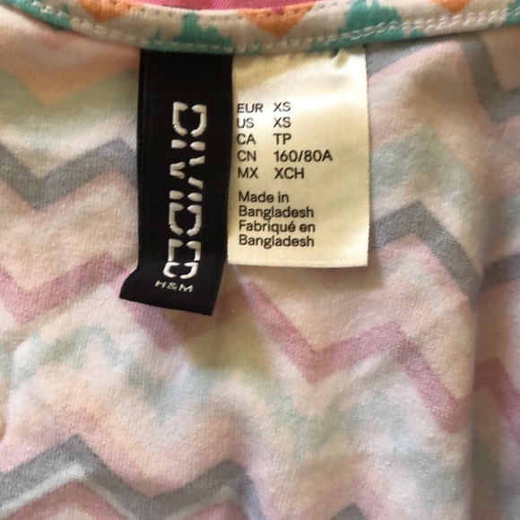 H&M Crop Top Chevron - Picture 4 of 4